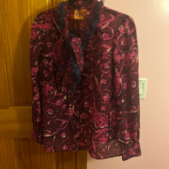 Tory Burch printed button down with attached scarf size 6 wool and silk - Picture 8 of 9